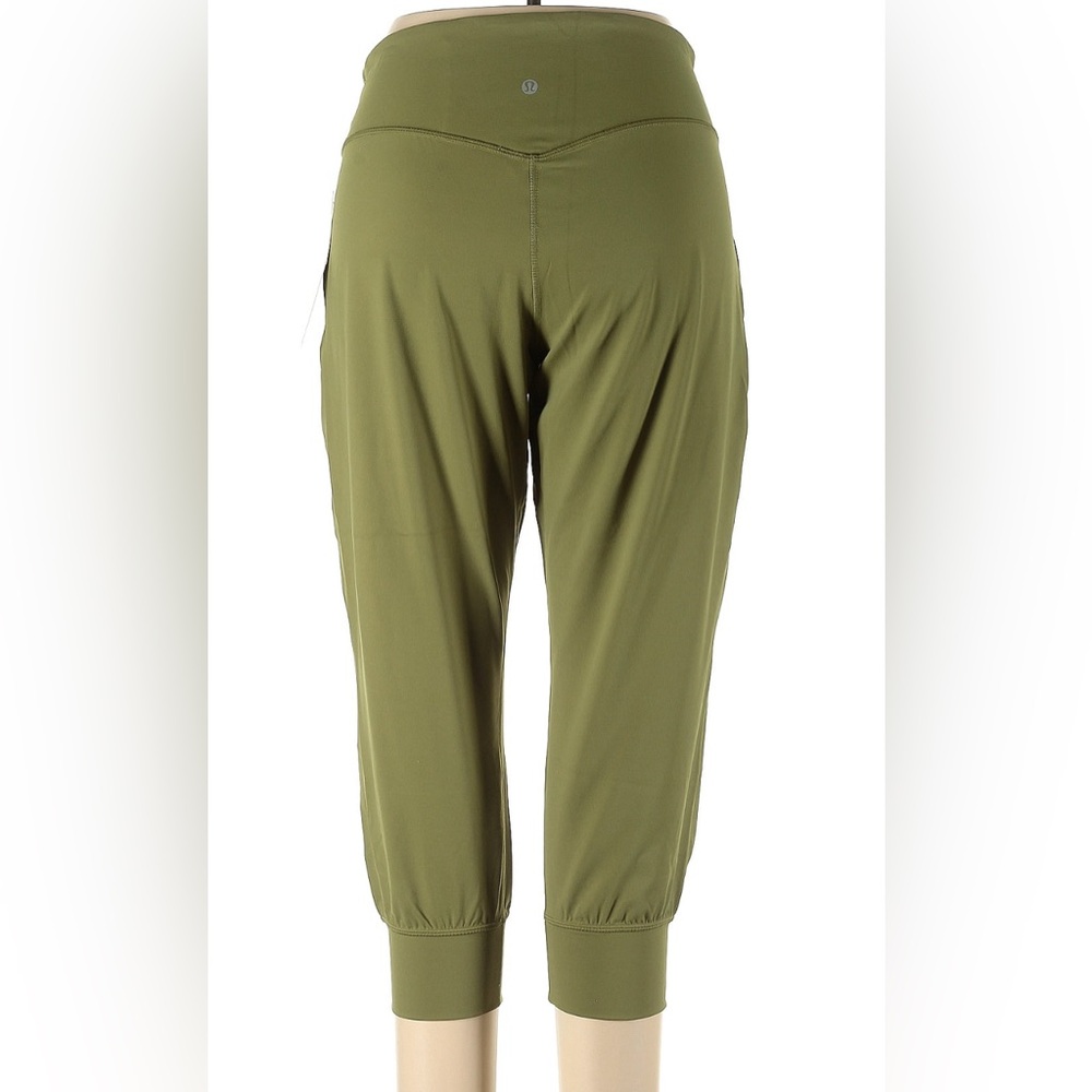 NWT Lululemon align jogger crop